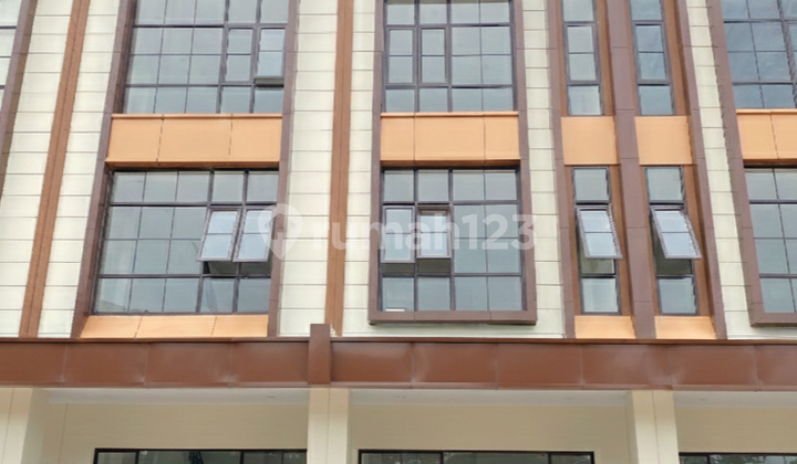 Conifera Shop House 3 Floors 10X15 150M Metland Menteng Cakung East Jakarta