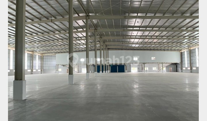 Delta Silicon Warehouse, size 20x300, 6000m², Cikarang, West Java.