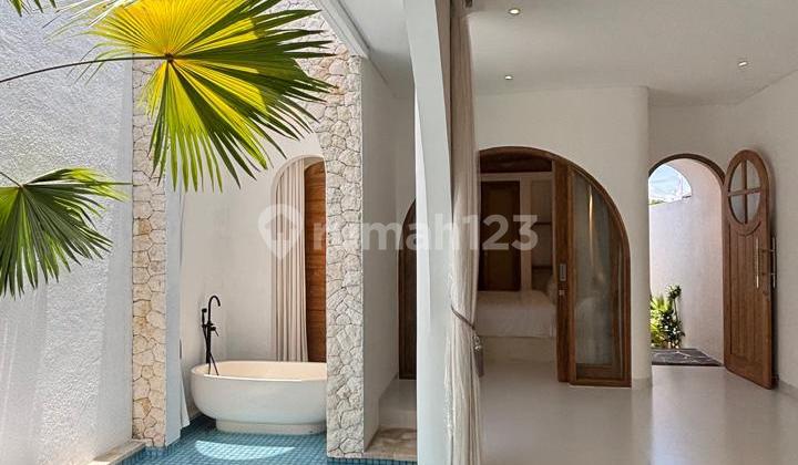 Tropical Theme Furnished Villa In Seminyak For Leasehold