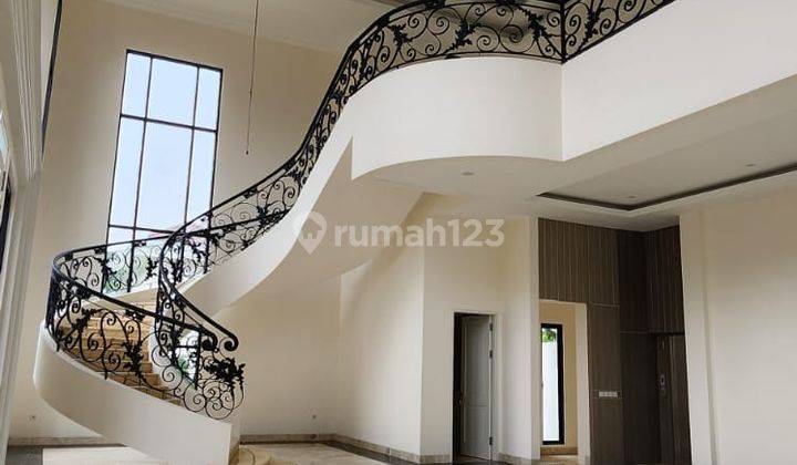 Rumah Besar Mewah Ada Kolam Renang Dan Lift di Alam Sutera 1