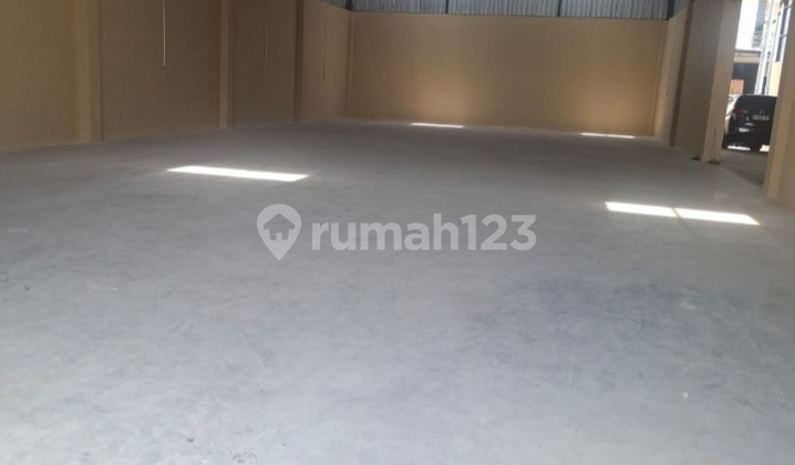 Gudang Besar Bangunan Baru di Smg Timur Akses Kontainer Gudang Besar Bangunan Baru di Smg Timur Akses Kontainer