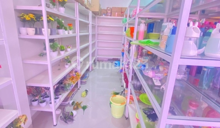 Good 3-Story Shop House in the City Center, Affordable Price. 2