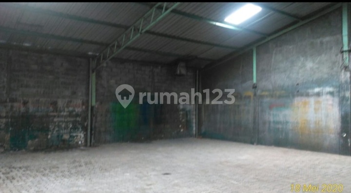 NICE AND CHEAP WAREHOUSE IN LIK KALIGAWE, HIGH BUILDING, CONTAINER ACCESSIBLE.