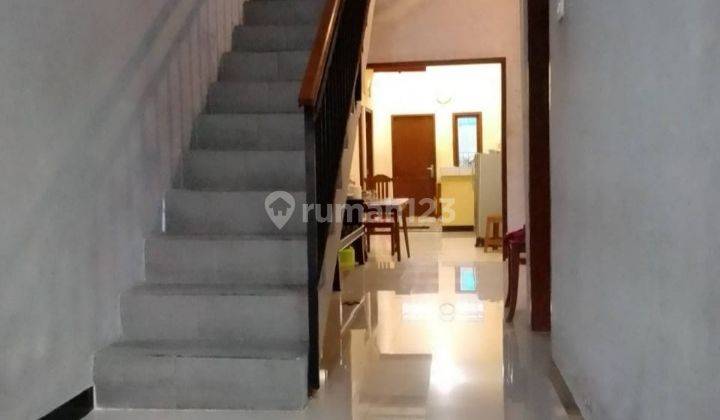 RUMAH BAGUS MURAH 2 LANTAI DEKAT TENGAH KOTA 2