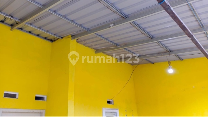 Ready-to-Occupy House at Affordable Price in East Smg 2