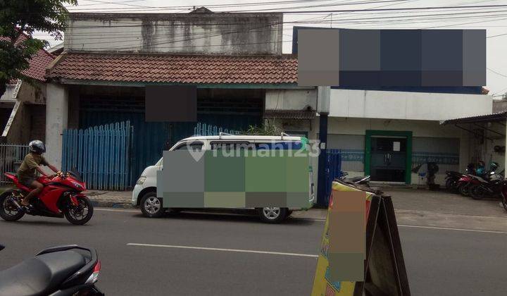 Rumah Usaha Jl. Trunojoyo Bangkalan code Hds Dvo  8