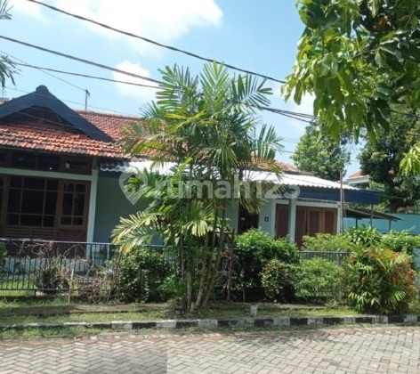 Rumah area Menanggal Gayungan dekat Wonocolo, Wonokromo (LLZ) Rumah area Menanggal Gayungan dekat Wonocolo, Wonokromo (LLZ)