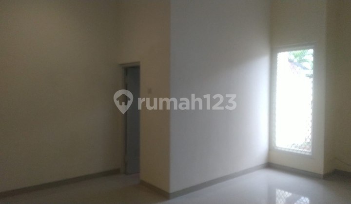 Rumah Manyar Tompotika Dekat Klampis, Kertajaya, Dharmahusada Dnd) 2