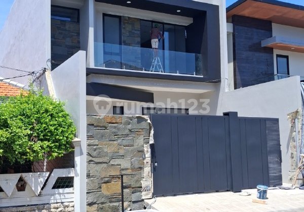 Rumah Manyar Jaya Sukolilo dekat Araya Merr Dharmahusada (DVOERL)