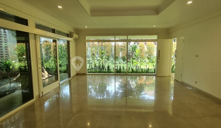 Kemang Two Storeys 800 Sqm with 5 Bedrooms and Pool, Great Choice 2
