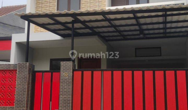 Rumah Dua lantai Bagus dan siap huni di Cipadu Dekat Pintu Toll Petukangan Lt 122m2 1