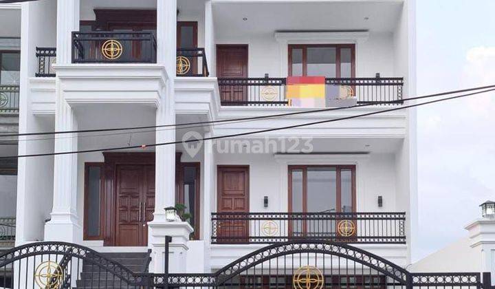 Rumah Modern di Petukangan Pesanggrahan Jakarta Selatan Privat Pool 4+2 KT  1