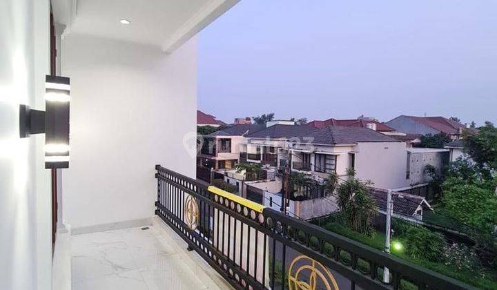 Rumah Modern di Petukangan Pesanggrahan Jakarta Selatan Privat Pool 4+2 KT  2