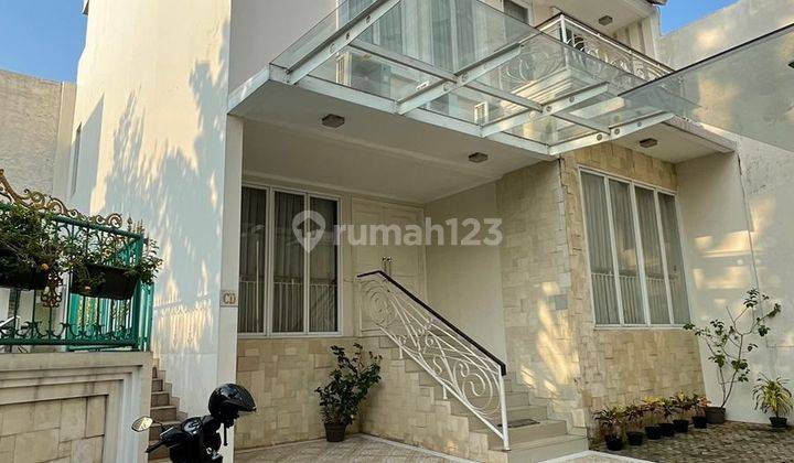 Sewa rumah townhouse di Cilandak Barat 6 KT swimming Full Furnish 1