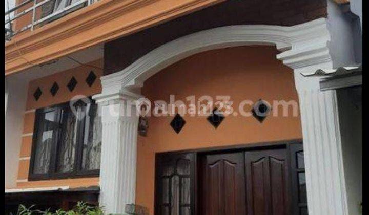 Rumah di sewakan di Pamulang Pondok Benda Indah 2 Lantai Lb140m2 Kamar utama luas 30m2 1