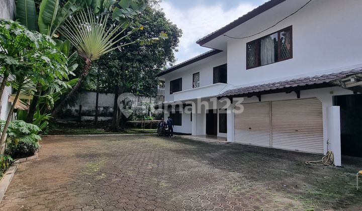 Rumah Parkiran 15 Mobil Kemang Timur Cocok Untuk Silent Office