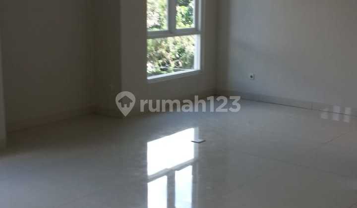 Rumah Dua Lantai Siap Huni Pondok Indah 5 Kamar Tidur Harga 250Jt 2