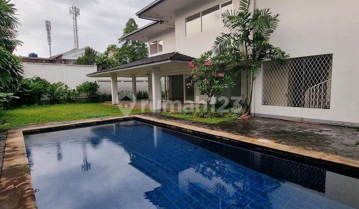 Rumah Luas Yg Cocok untuk Kantor atau Hunian di Kemang Jakarta Rumah Luas Yg Cocok untuk Kantor atau Hunian di Kemang Jakarta