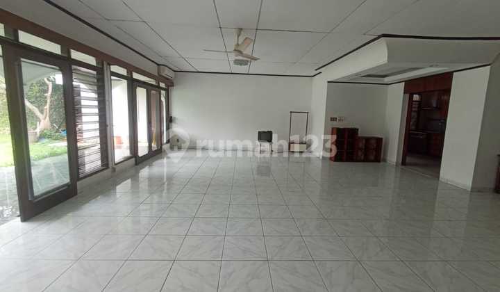 For Rent House Kemang Utara Huge Garden And Very Cheap For You 2