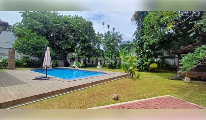 Comfort Compund House Pejaten Single Storey Private Pool 1367 Sqm