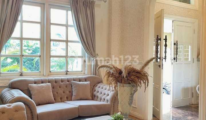 Luxury Fully Furnished Rental House Karawaci Ready to Occupied Near Toll Luxury Fully Furnished Rental House Karawaci Ready to Occupied Near Toll