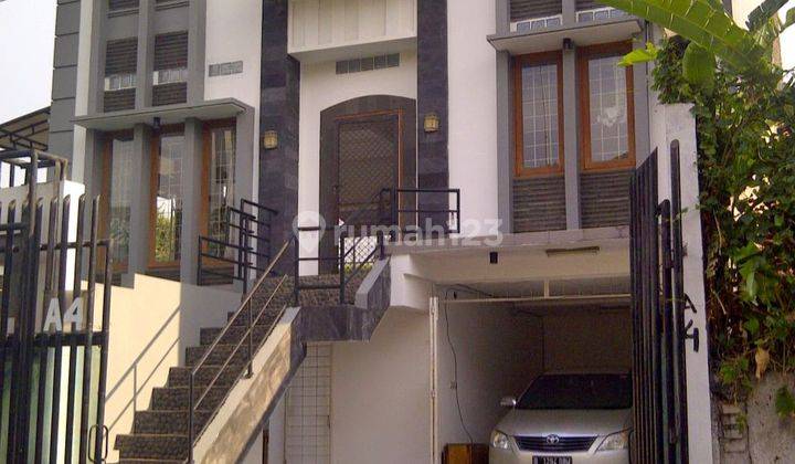 Comfort Home With Barbeque Zone Garden And Swimming Poll Bangka South Jakarta Mampang 2