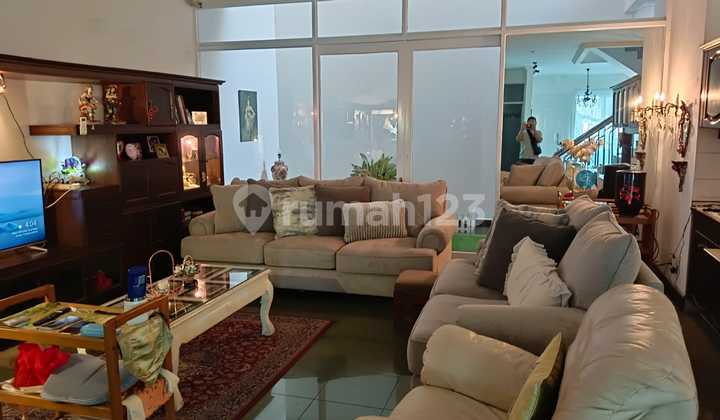 Rumah Bumi Permata Indah , Karang Tengah , LT. 200 M2, 2 Lantai