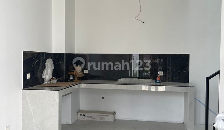 Rumah Baru di Metland Puri , Uk. 5x10 , 3.5 Lantai , SHM  2