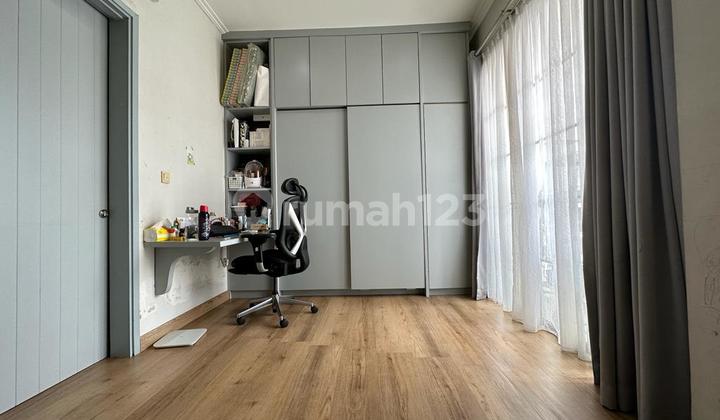 Rumah di Green Lake City East Asia 6x15 SHM Semi Furnish  7