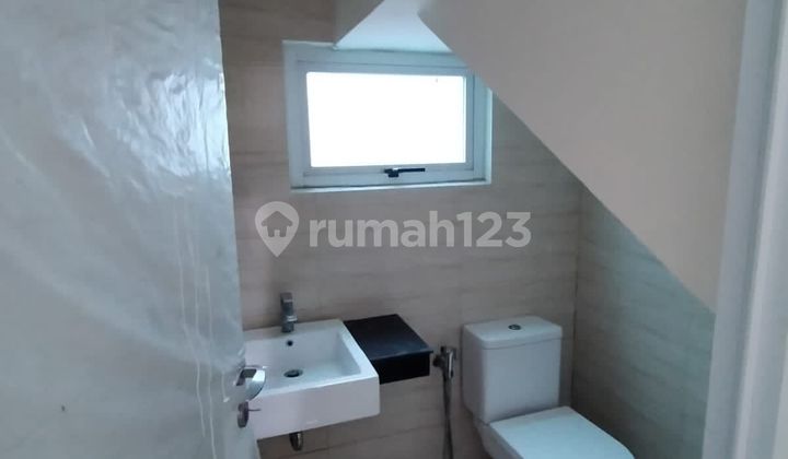 Rumah di Green Lake City , Cluster Amerika Latin Uk. 8x16 , SHM 12