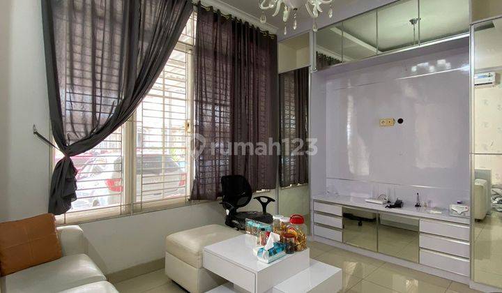 Rumah di Cluster Europe Uk. 6x15 , Semi Furnish , Green Lake City 1