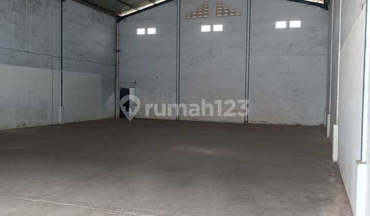 Gudang di Jurumudi , Uk.14x28, di Jalan Raya , Akses 40 Feet Gudang di Jurumudi , Uk.14x28, di Jalan Raya , Akses 40 Feet