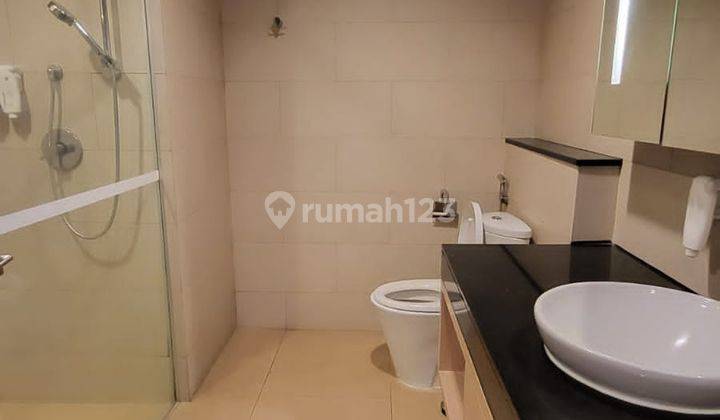 kamar mandi apartemen the h tower kuningan