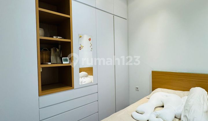 Rumah di Green Lake City, Cluster Asia 8X18 Hoek, LT. 197M2 , SHM