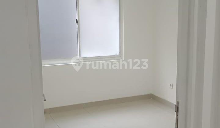 House at Golf Lake Residence, Atlantic UK. 10x20, 2 Floors, Freehold Certificate. 2