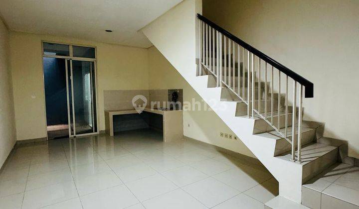 Rumah di Green Lake City , Cluster Amerika 4x15 , SHM , Selatan 1