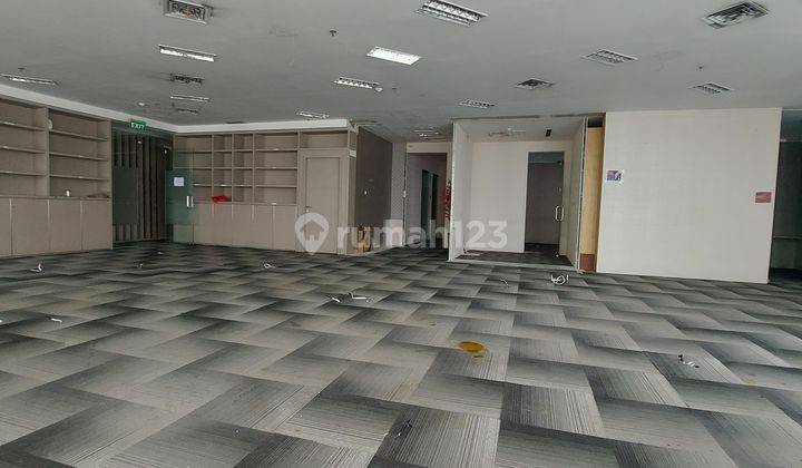 Ruang Office Luas 287 M2 di Apl Tower Central Park, Jakarta Barat