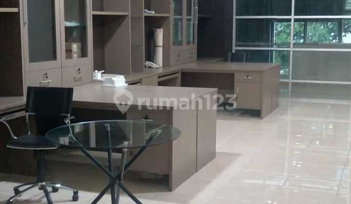 Disewakan Ruko 3 Lantai, Bagus Harga Sewa Masih Bisa Nego di Jl. Pangeran Jayakarta 8