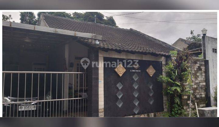 Dijual rumah perum jambusari depok 2