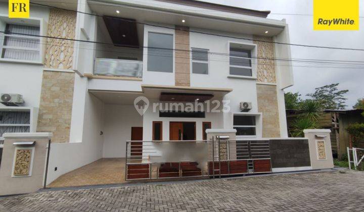 Dijual rumah baru 2 lantai ngaglik sleman 1