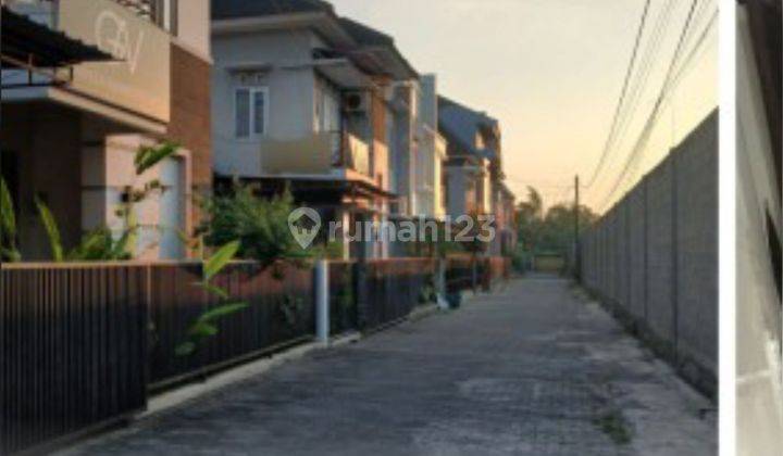 Dijual rumah 2 lantai dlm perum banguntapan 2