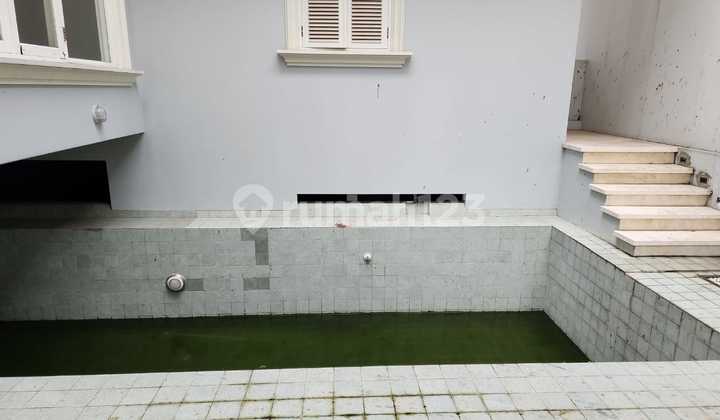 Rumah di Taman Beverly Golf Jl. Danau Maninjau Lippo Karawaci Tangerang 2