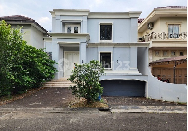 Rumah di Taman Beverly Golf Jl. Danau Maninjau Lippo Karawaci Tangerang Rumah di Taman Beverly Golf Jl. Danau Maninjau Lippo Karawaci Tangerang