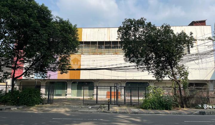 For Rent: 7 Joined Shophouses on Jl. Perintis Kemerdekaan, Babakan - Cikokol Tangerang (In front of Gajah Tunggal Park)