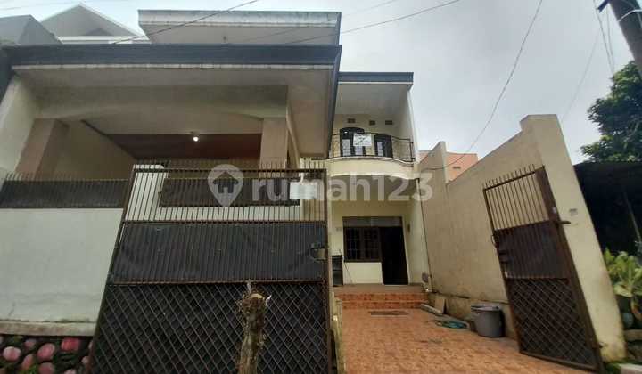 Affordable Luxury 3-Story House in Atsiri Petmai Complex, Strategically Located Near Citayam Depok Station. 2