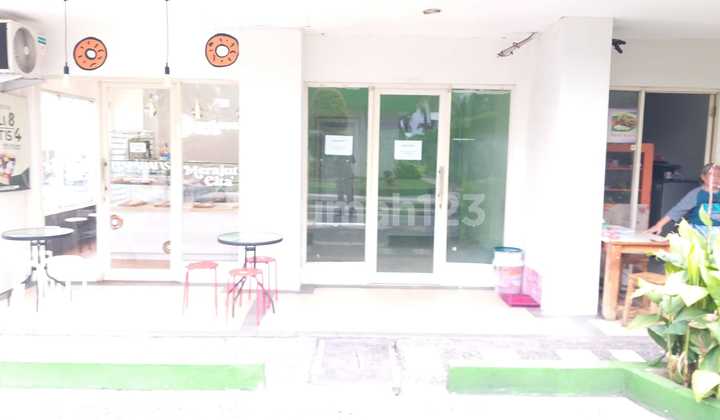 KIOS BAGUS UNTUK USAHA DALAM APARTEMEN GREEN LAKE CIPUTAT  5