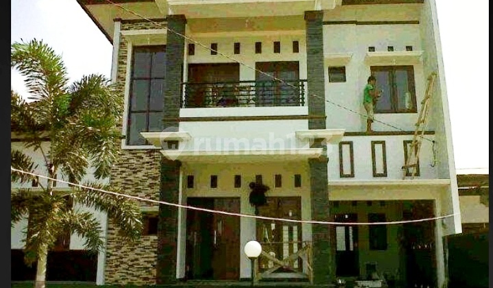 Strategic Luxury House Near Depok Station