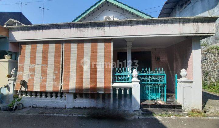 Rumah Hadap Utara Jebres Solo  1