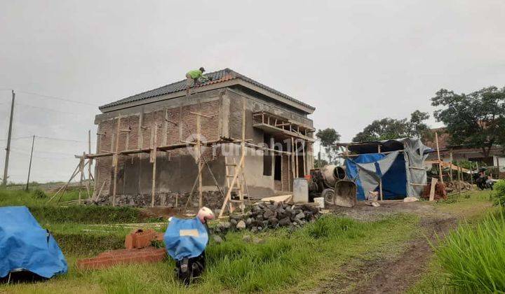 Rumah Villa Karangpandan Dijual 4