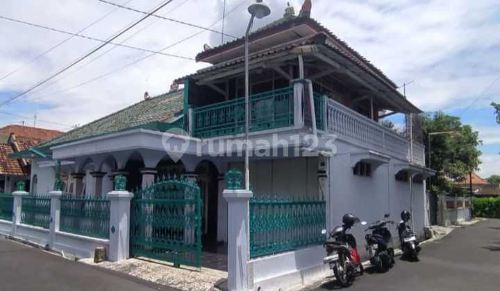 Full Building Hook House Central Klaten 2